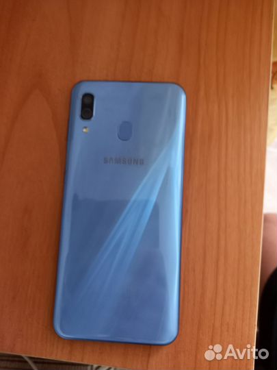 Samsung Galaxy A30, 3/32 ГБ