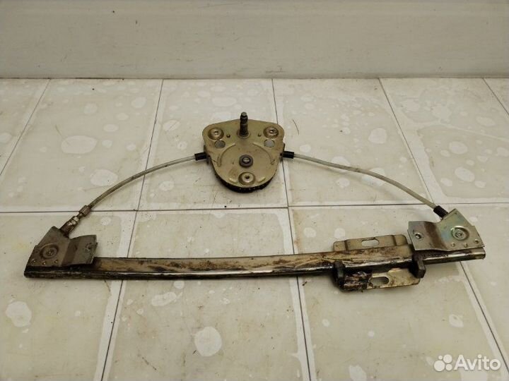 Стеклоподъемник передний правый Иж Ода 2126 1998