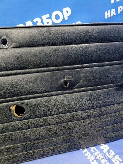 Передняя правая обшивка двери Ваз Лада 2105 седан