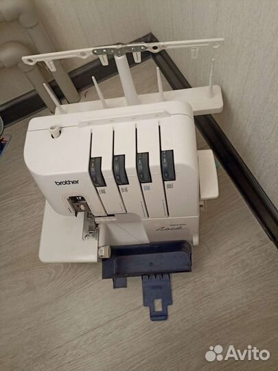 Швейная машина Оверлок brother 3034D
