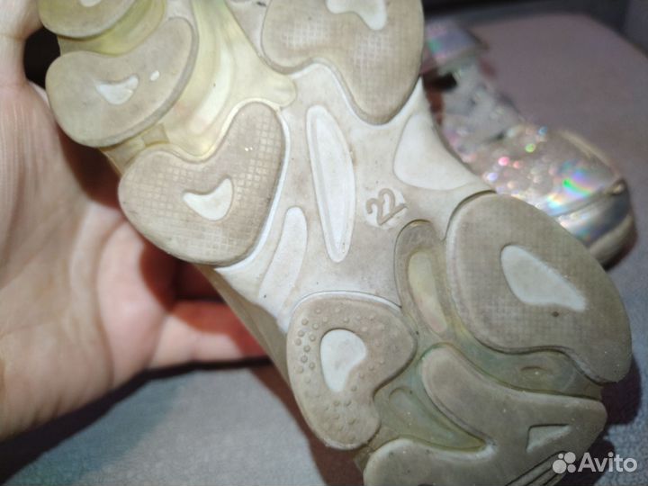 Кроссовки для девочки