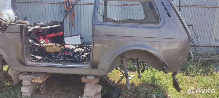 Нива урбан разбор