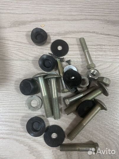 Турник новый металлическийдля шведской стенки