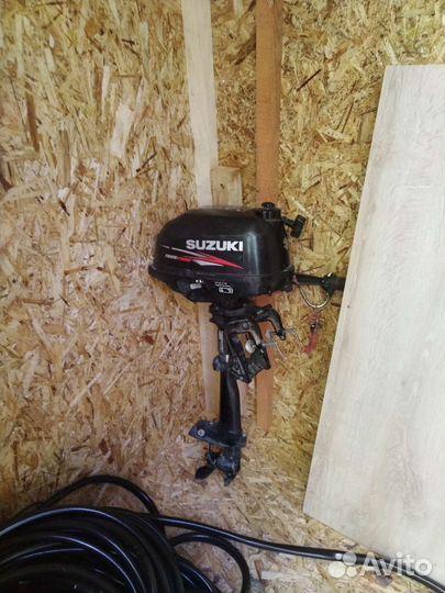 Лодочный мотор Сузуки 2,5