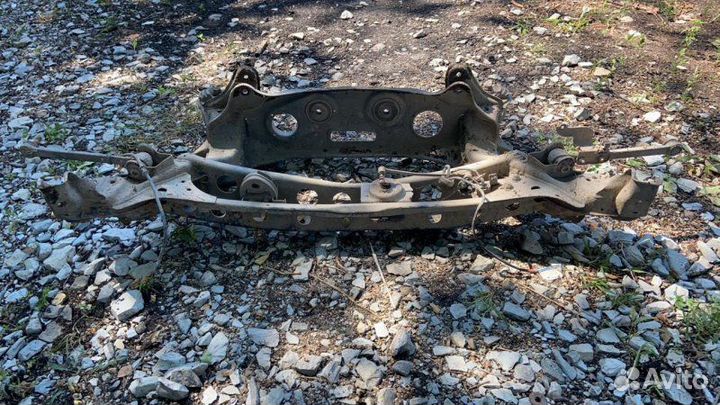 Задняя балка Mercedes-Benz E-Class W210 M111