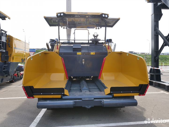 Асфальтобетоноукладчик XCMG RP705, 2023