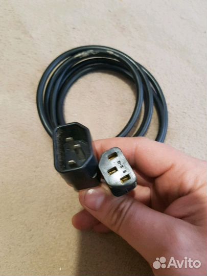 Кабель для компьютера
