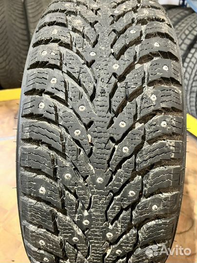 Nokian Tyres Hakkapeliitta 9 SUV 215/55 R18