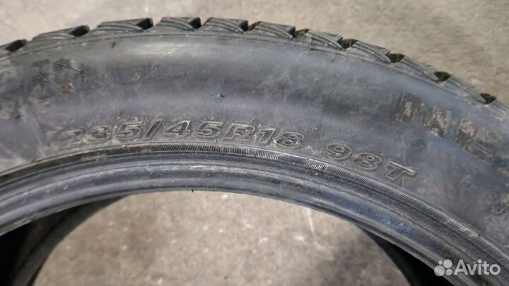 Nexen Winguard Ice Plus 235/45 R18 98T