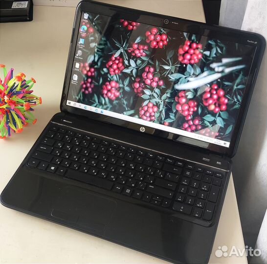 Ноутбук HP/4 ядра/ssd/новый аккум