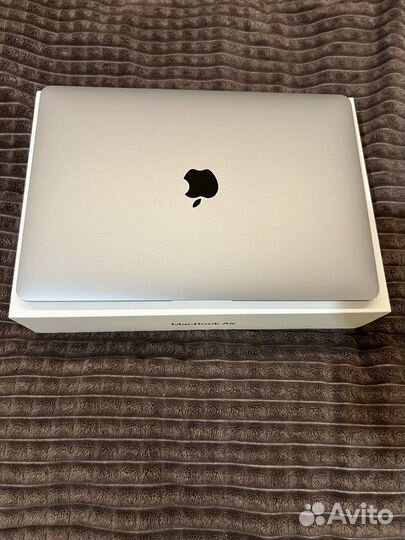 Apple MacBook air 13 m1