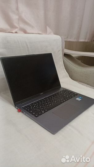 Ноутбук huawei matebook d16