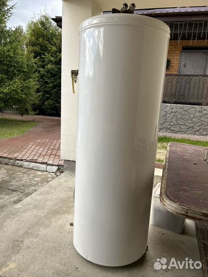 Бойлер косвенного нагрева 300л бу