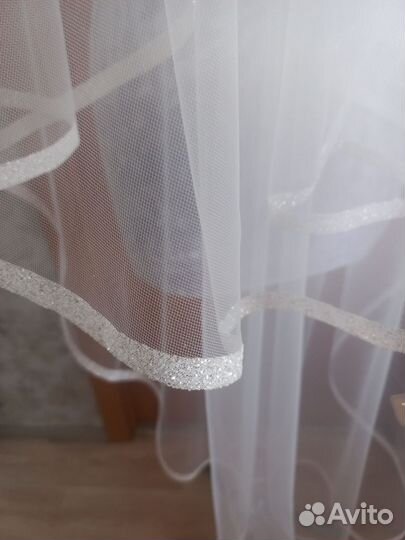 Свадебная фата блестящая