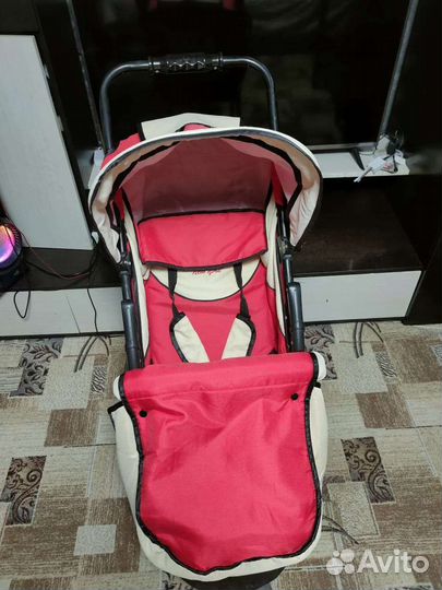 Прогулочная коляска