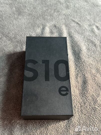 Samsung Galaxy S10e, 6/128 ГБ