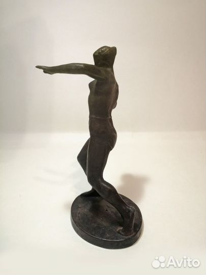 Статуэтка «Толкательница ядра» СССР