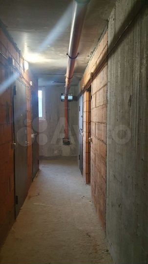 Машиноместо, 10 м²