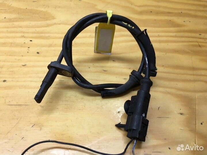 Датчик ABS передний левый Mitsubishi Colt Plus