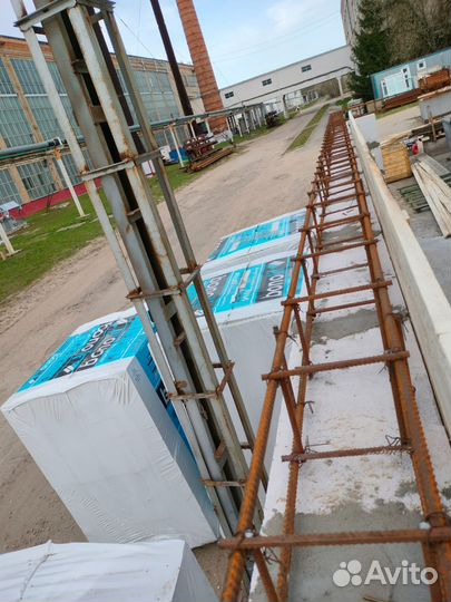 Бригада строителей