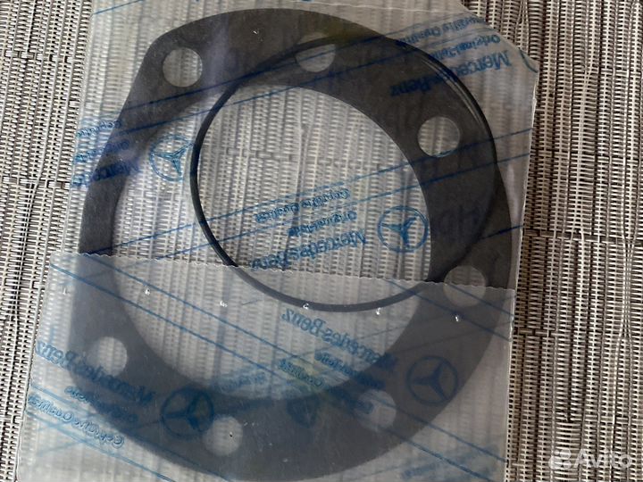 Ремкомплект полуоси задн.моста Mercedes G