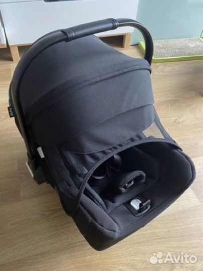 Автолюлька bugaboo turtle с базой