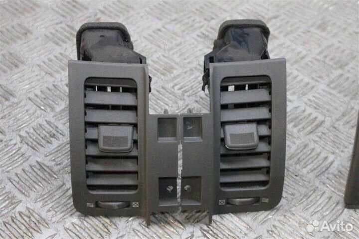 Дефлектор воздушный Nissan X-Trail 2 T31 2.0 MR20