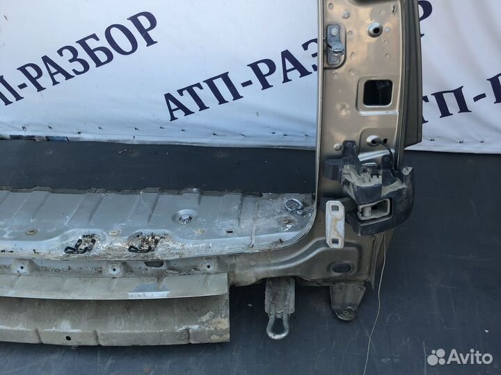 Зад часть largus