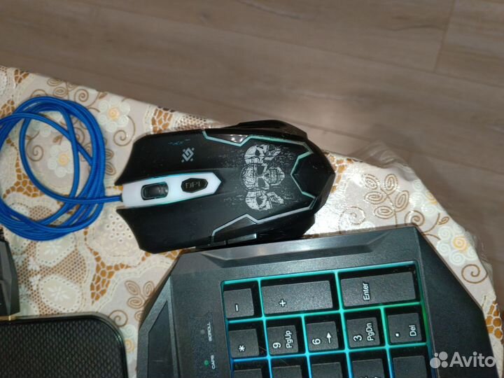 Игровая клавиатура и мышь