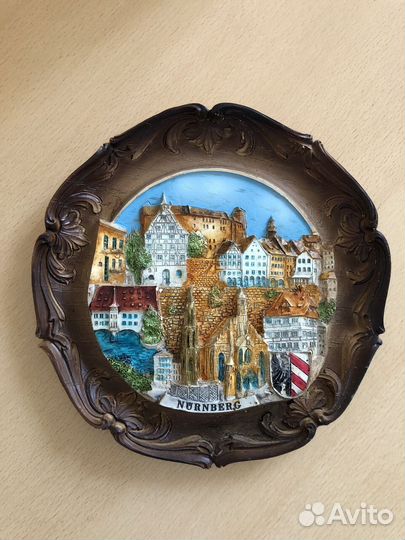 Сувенирные тарелки