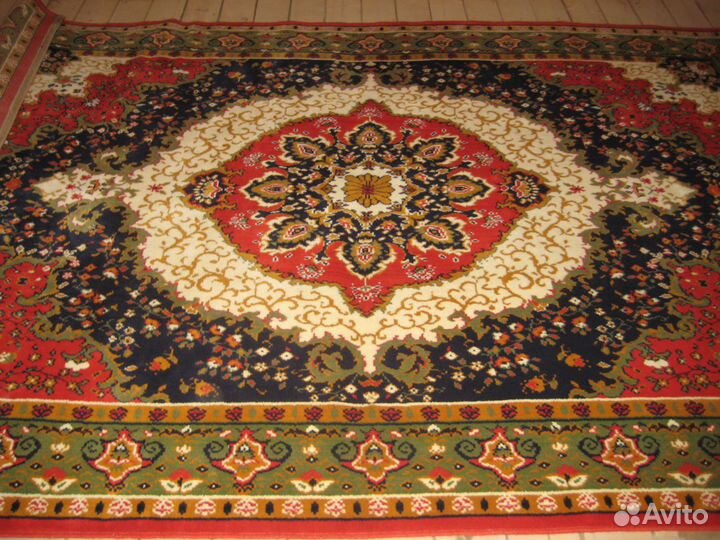 Шерстяной красно черно белый ковер 230 на 345