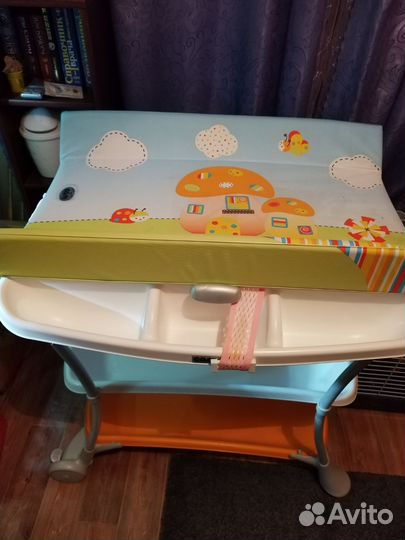 Пеленальный столик с ванночкой