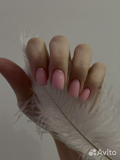 Мастер маникюра и наращивания ногтей