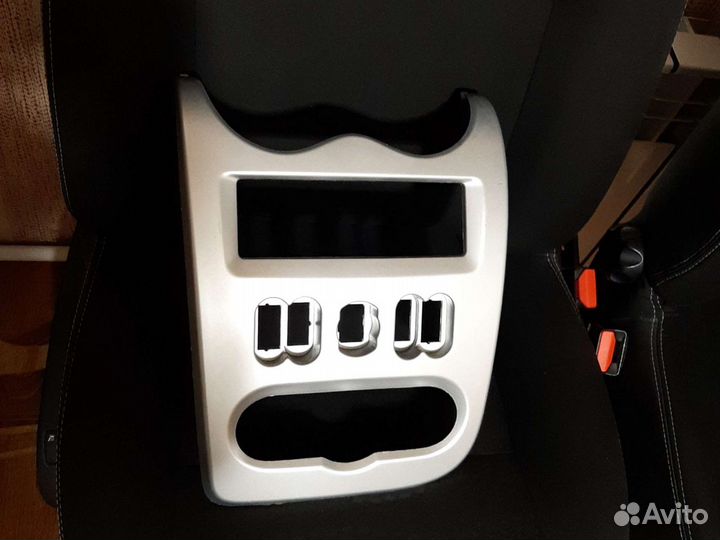 Центральная консоль renault logan