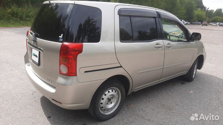 Toyota Raum, 2003