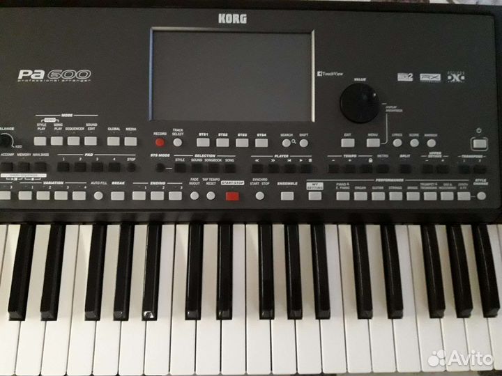 Синтезатор Korg Pa 600