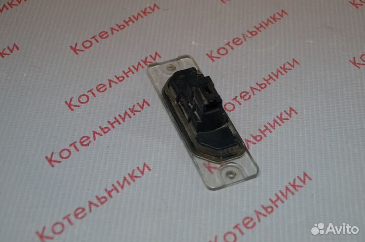 Nissan 26510-3J100 Фонарь освещения номерного знак