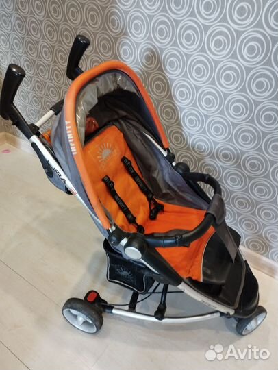 Прогулочная коляска