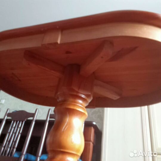 Кухонный стол