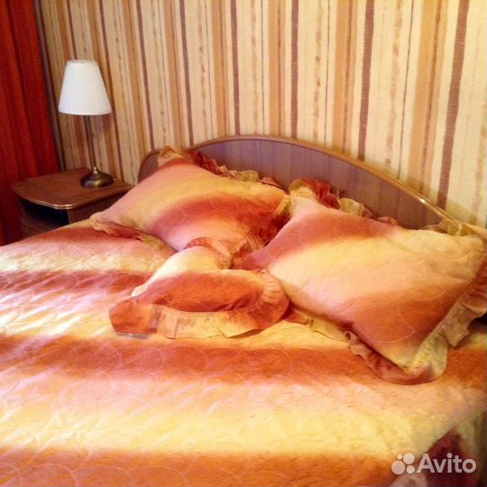 Покрывало на кровать с наволочками для подушек