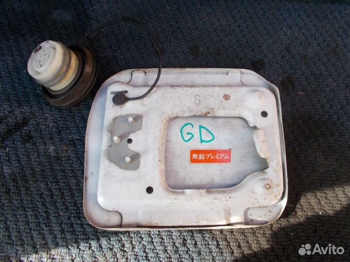 Лючок бензобака