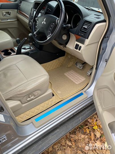 Автомобильные 3d коврики Pajero 3/4