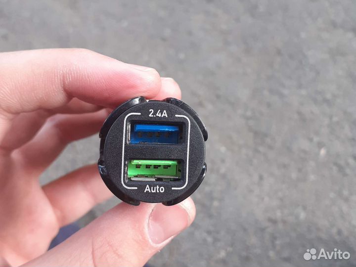 Зарядное устройствов разъём прикуривателя