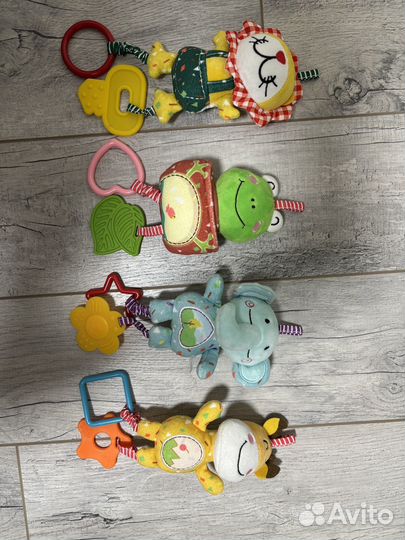 Набор подвесных игрушек-погремушек