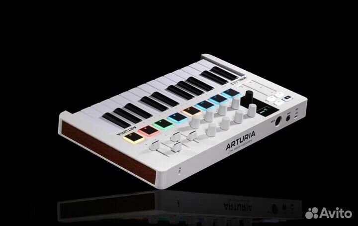 Midi-клавиатура Arturia minilab 3