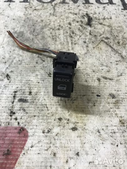 Кнопка стеклоподъемника Nissan Pathfinder