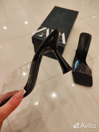 Zara Босоножки женские 37 размер на каблуке