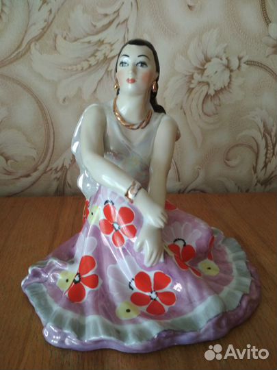 Фарфоровые статуэтки времен СССР