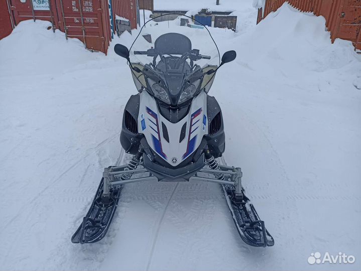 Продаю снегоход Yamaha Venture TF 2013 год