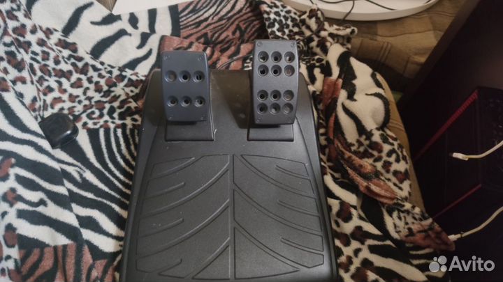 Руль Logitech Driving Force GT